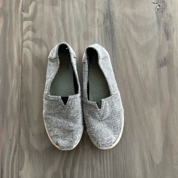 TOMS Youth Alpargata Black Repreve Soft Heathered Knit slip-on shoe size: Y2 - Picture 11 of 11